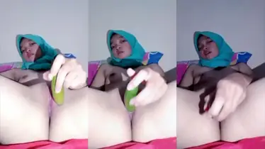 Ukhti Sange Brutal Colmek Pake Timun Basah